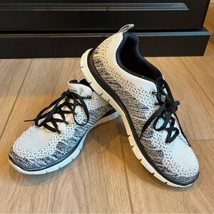 Skechers Skech Knit Memory Foam Sneakers